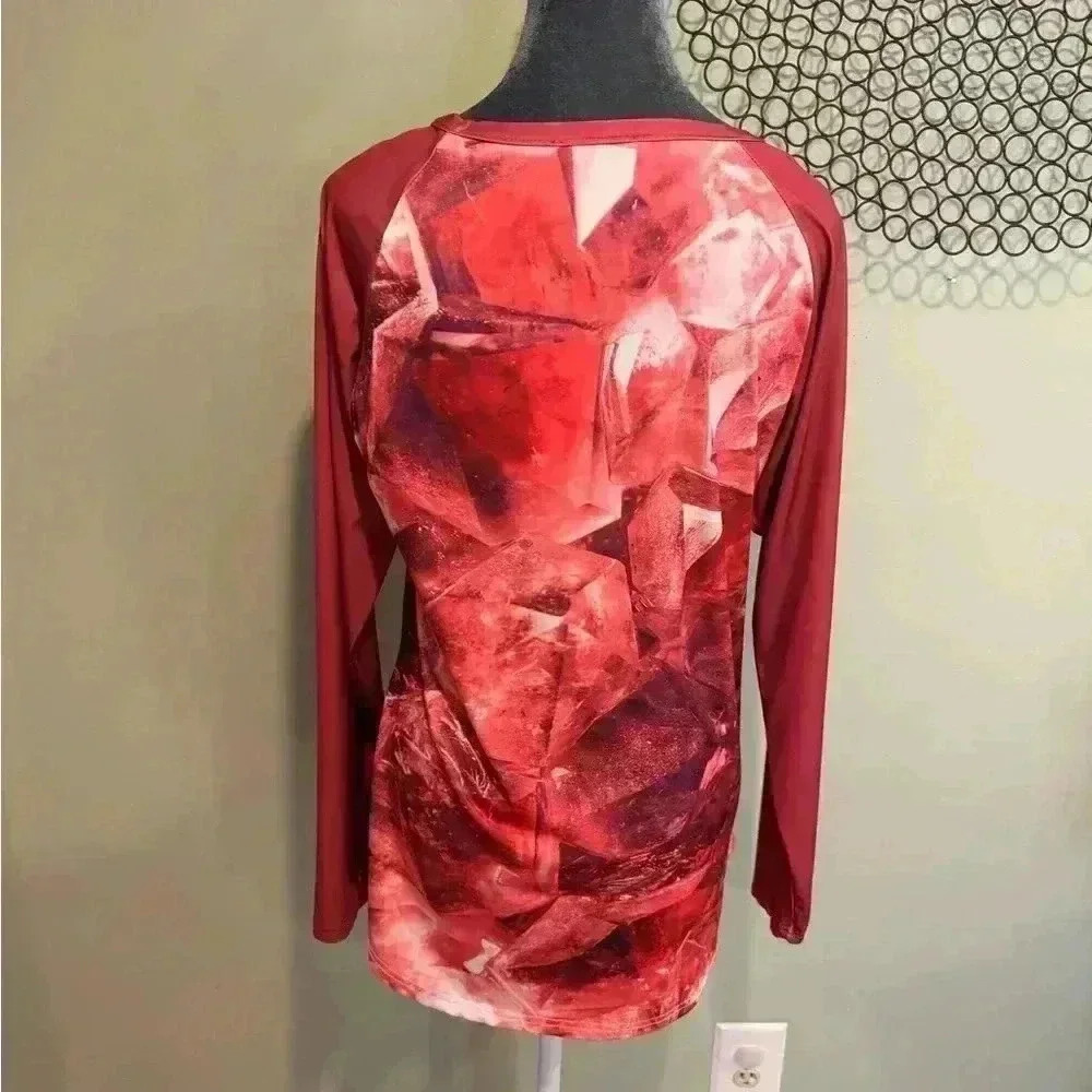 Colorful long sleeve women’s shirt with front pocket - Size Medium - Picture 2 of 3